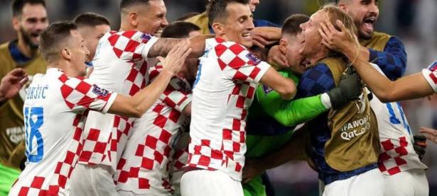 芬兰客场击败波兰，欧预赛首胜喜人