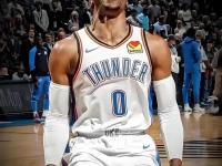 爱游戏入口-韦少独揽33+10，雷霆击败老鹰