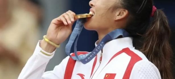 爱游戏官方入口-幕后的辛苦付出，造就了每一个优秀的运动员