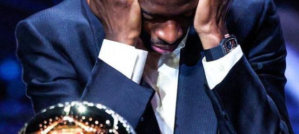 爱游戏官方入口-球员荣获最佳球员奖，赛后发表感言