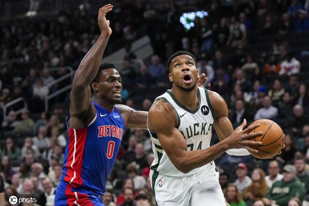 包含雄鹿胜奇才，字母哥三双毫无悬念胜出的词条