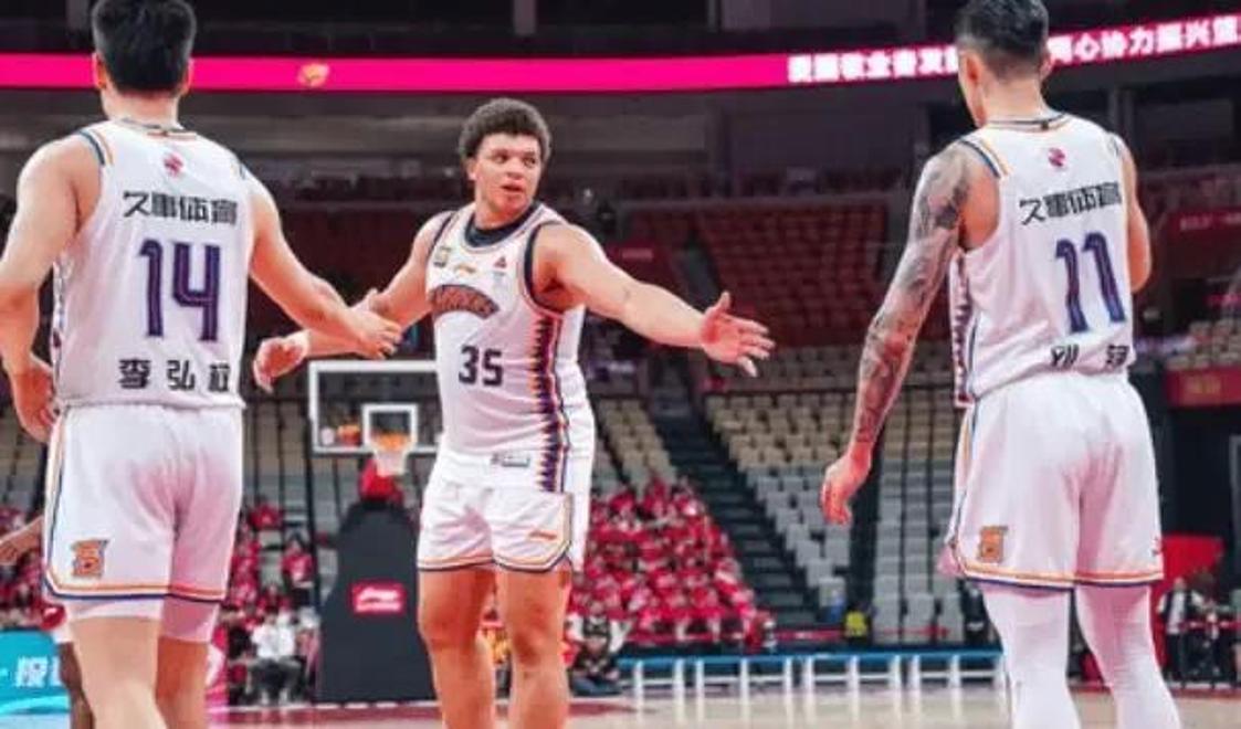 关于福建队客场胜上海男篮，豪取关键胜利的信息