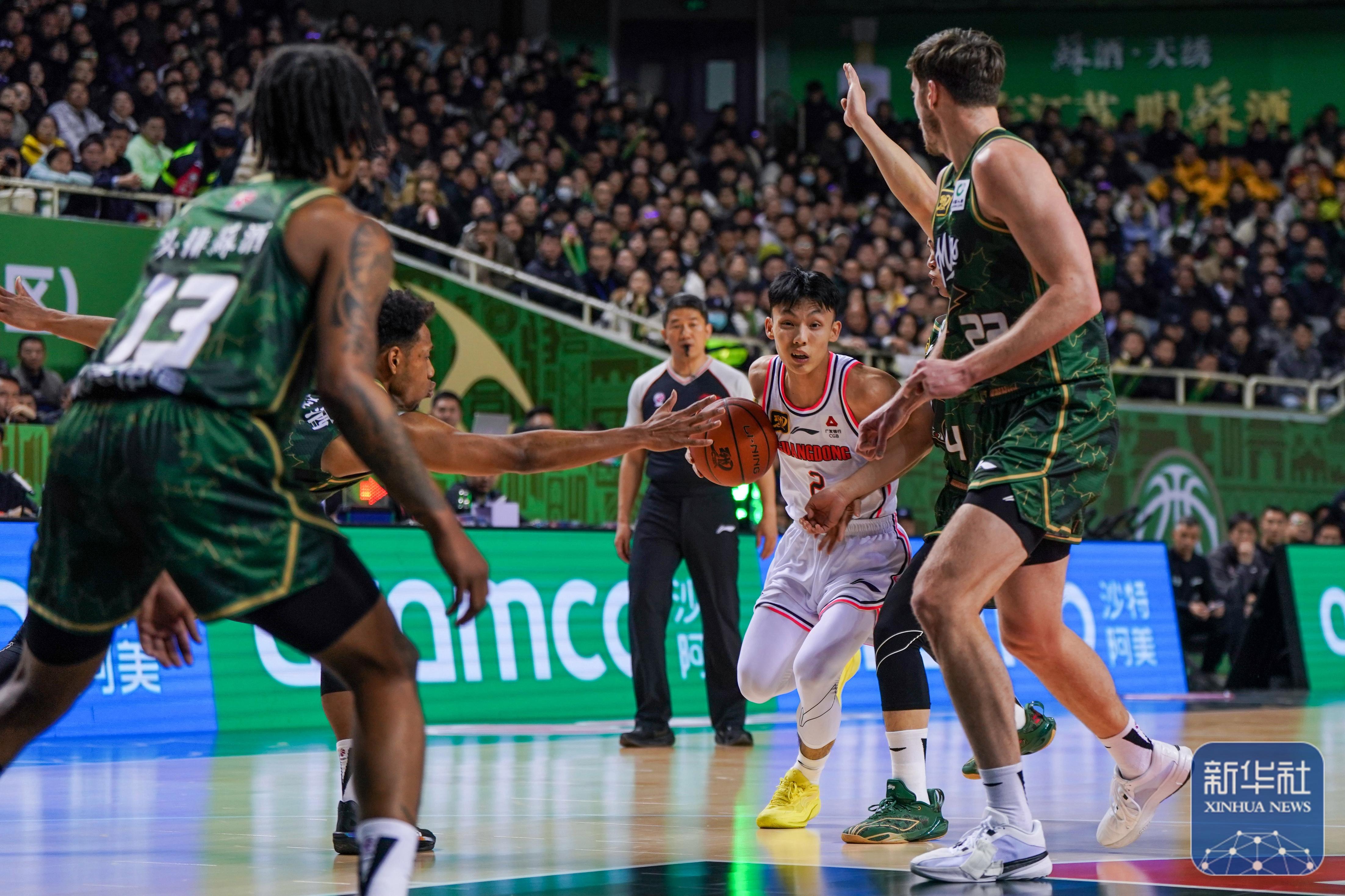 对手封堵犀利进攻，球队难以突破