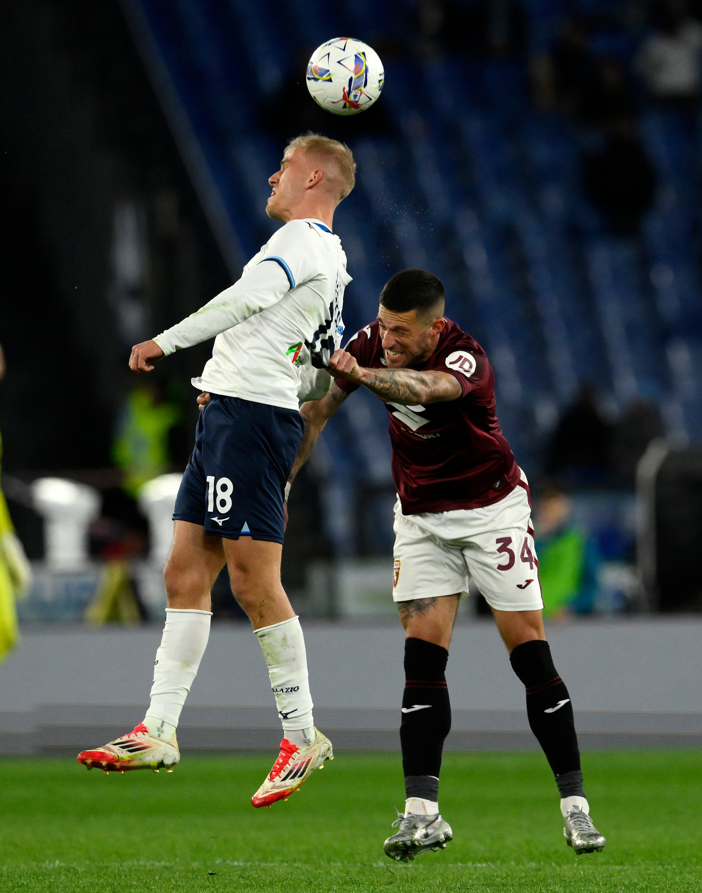 都灵与佛罗伦萨战平，球队踢出高水平比赛