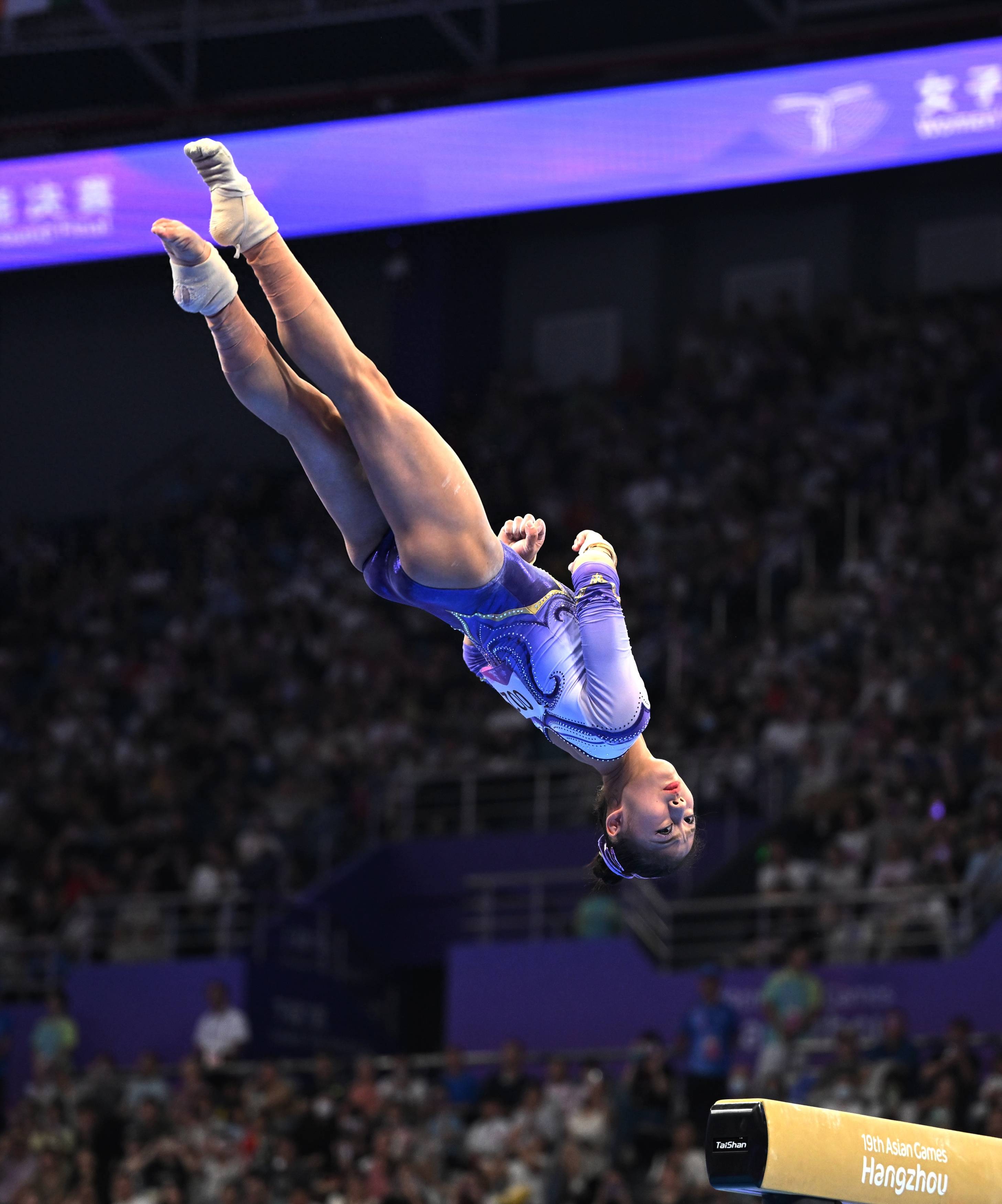 瑞士体操选手一举夺冠，获得最高荣誉