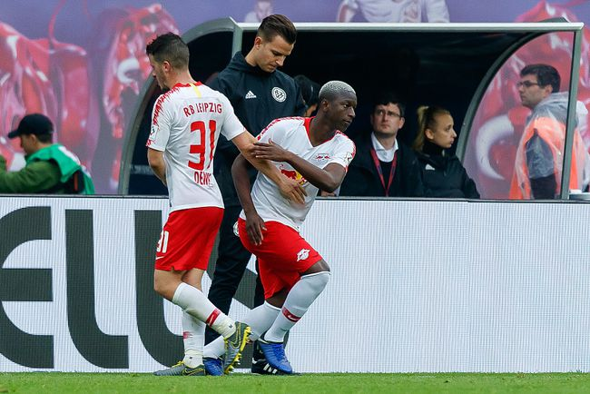 莱比锡红牛失误频频，遭遇惨败