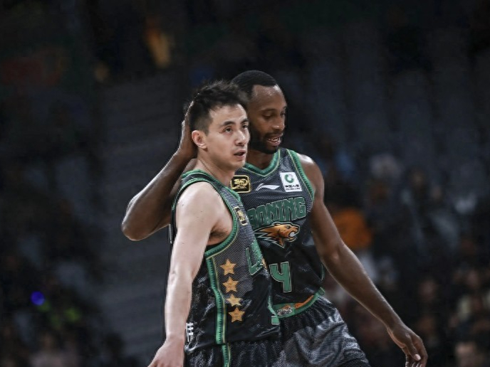 辽宁队成功阻止了上海队的连胜纪录 辽宁队成功阻止了上海队的连胜纪录