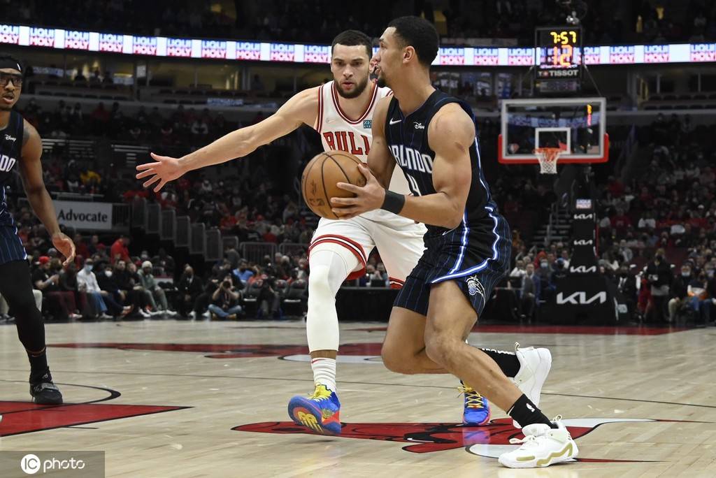 魔术vs篮网：戈登关键时刻送助攻，篮网惊险击败魔术的简单介绍