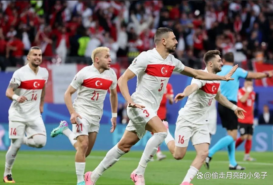 西班牙国家队成为欧洲杯黑马，突袭晋级赛场