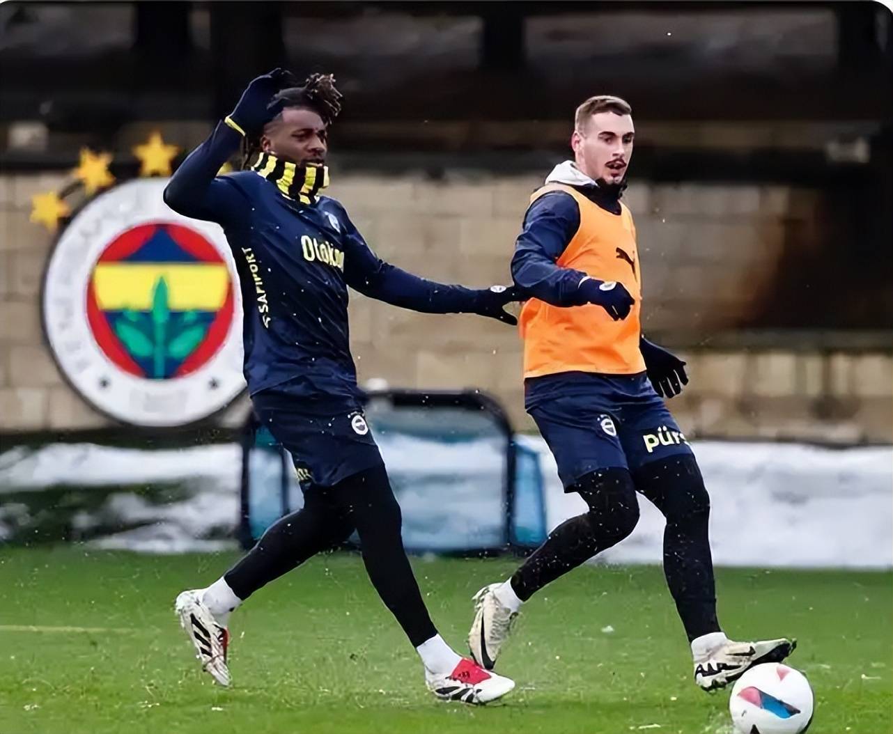 包含博尔顿击败切尔西，英超升降级形势扑朔迷离的词条