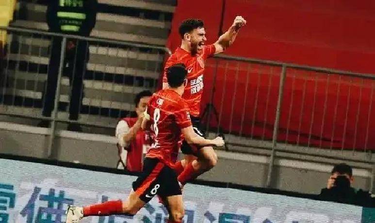 强大对手劲敌太过强劲，球队惨遭惨败