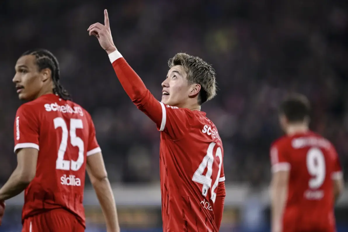 弗赖堡青年队球员受邀参加国际比赛，锻炼成长的简单介绍