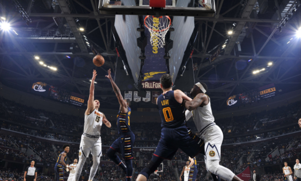 开拓者主场痛失雄鹿,东西部实力对比暴露的简单介绍 开拓者主场痛失雄鹿,东西部实力对比暴露的简单介绍