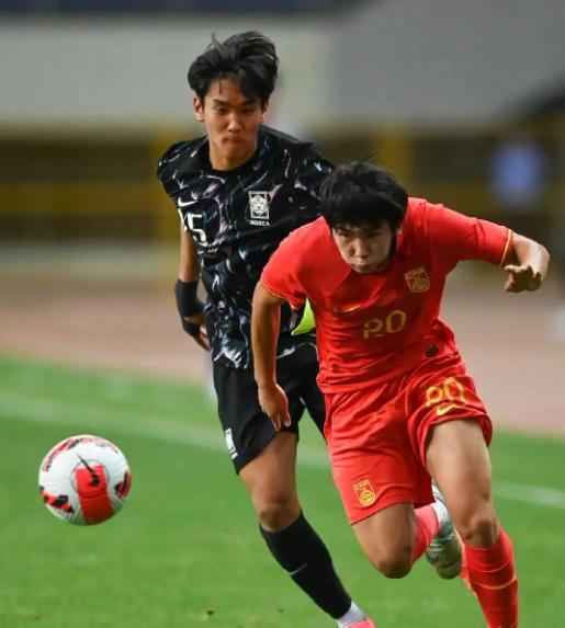 包含申花俱乐部高层调整，重组技术团队的词条