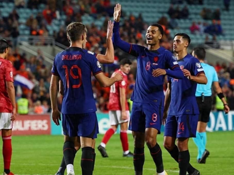 荷兰队大胜奥克兰队,成功晋级欧洲杯半决赛的简单介绍 荷兰队大胜奥克兰队,成功晋级欧洲杯半决赛的简单介绍