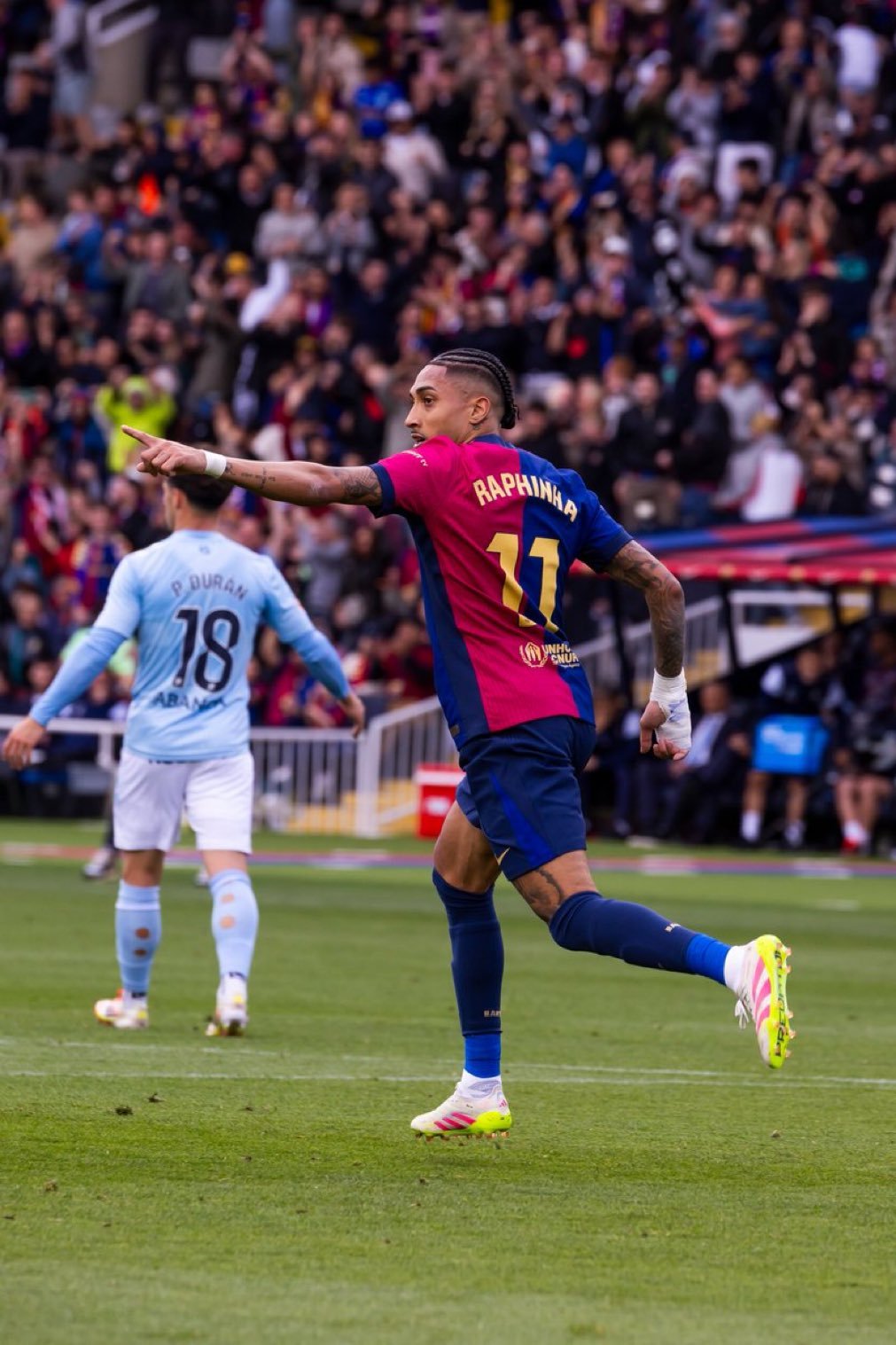 包含塞尔塔客场不敌赫塔菲，遭遇两连败的词条