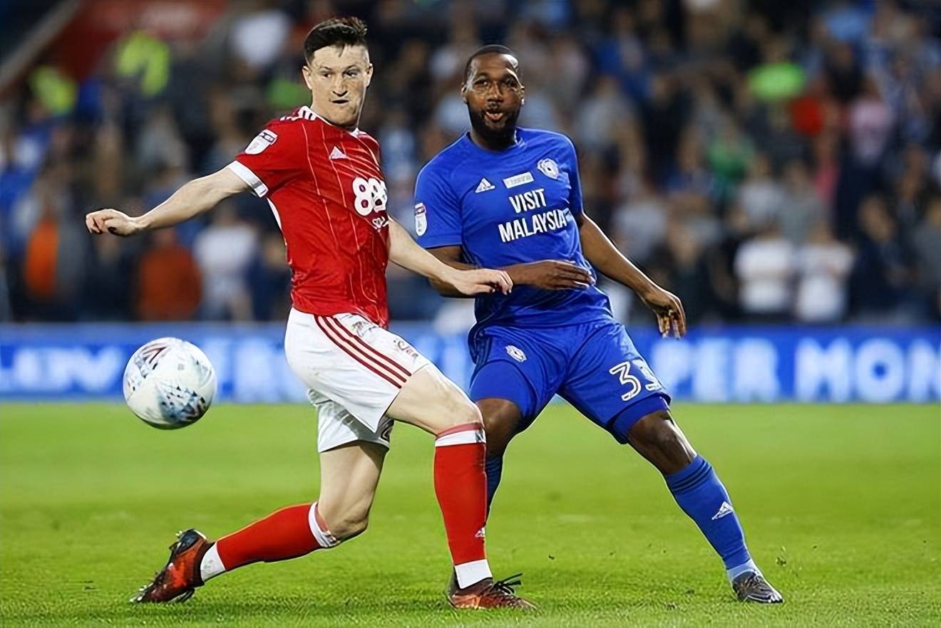 圣埃蒂安足球俱乐部战胜对手,积分榜有所上升 圣埃蒂安足球俱乐部战胜对手,积分榜有所上升