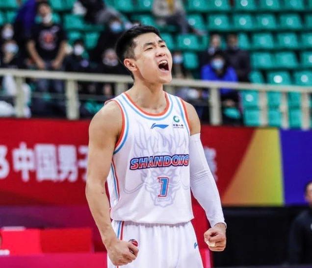 青年足球队在比赛中频频斩获胜利，积分稳步攀升的简单介绍