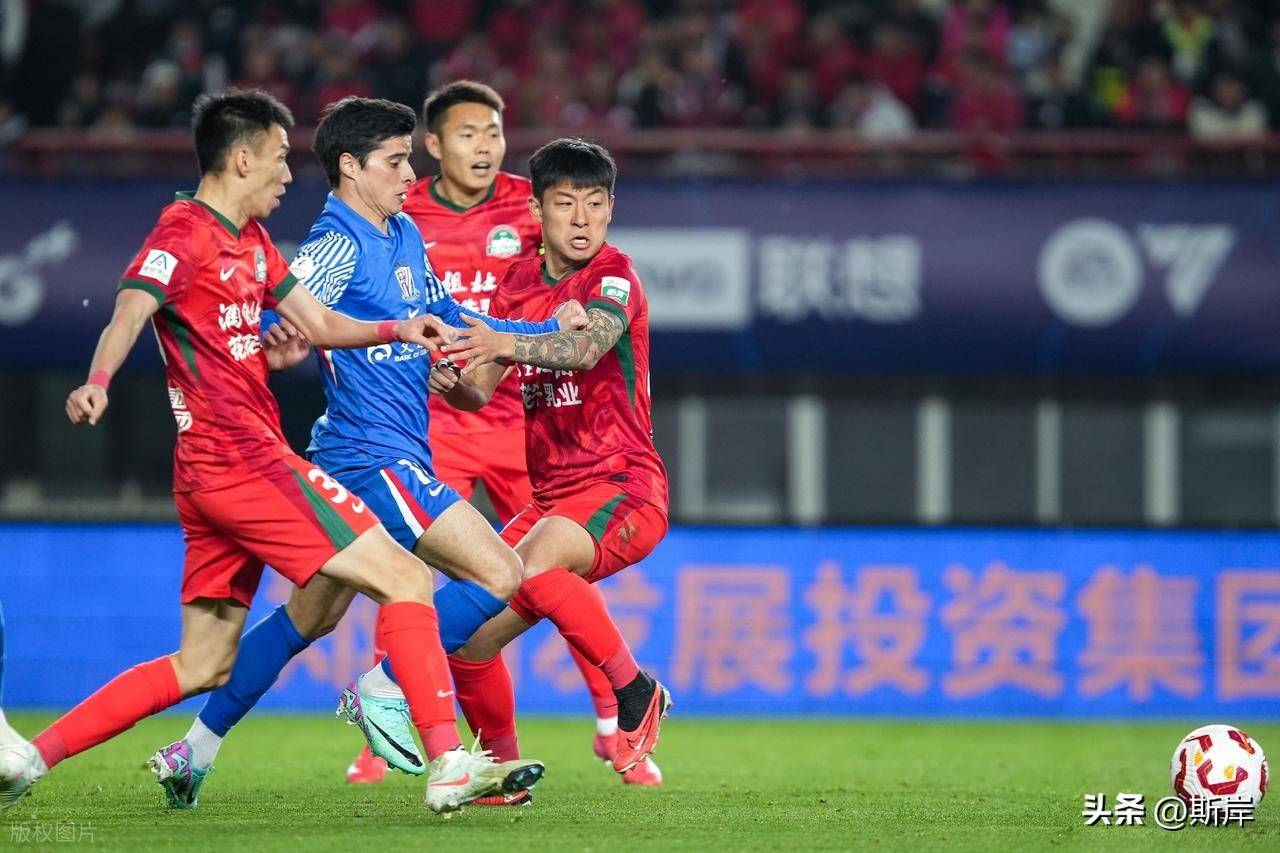 申花新援表现抢眼,助球队取得首胜 申花新援表现抢眼,助球队取得首胜