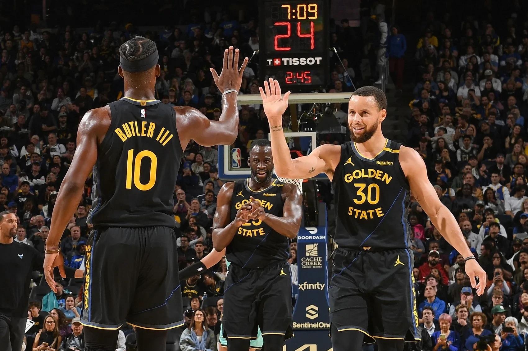 勇士加时逆转快船，库里高效砍下35分