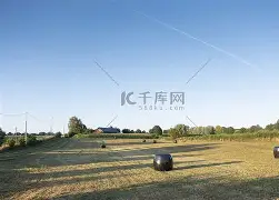 瓦朗谢纳击败昂热，继续保持领先的简单介绍