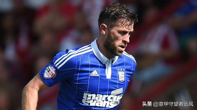 伯恩茅斯逼平狼队，主场保持不败纪录的简单介绍