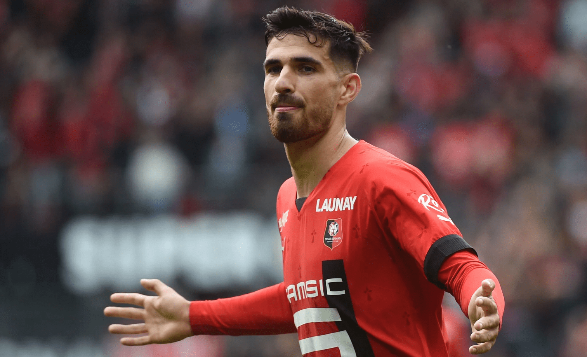 包含苏格兰队客场不敌梅斯，遭遇三连败的词条